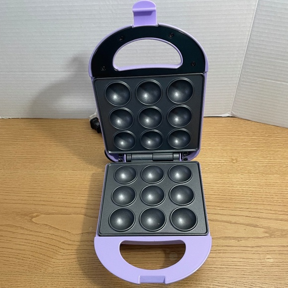 BabyCakes Mini Cake Pop Maker Purple Makes 9 Non-Stick Cake Balls CPM20 New - Picture 2 of 4